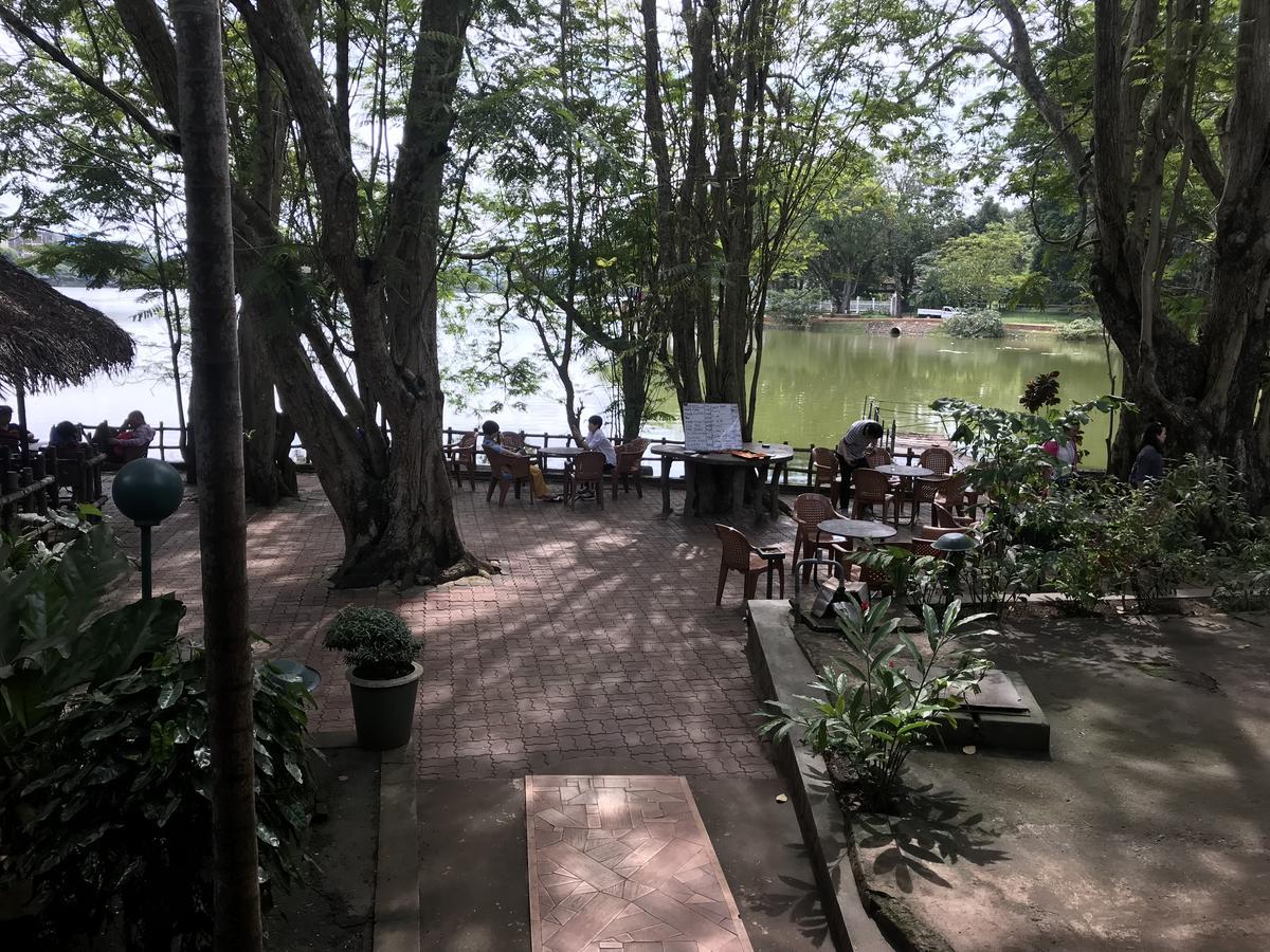Seasons Hotel Kurunegala Exterior foto